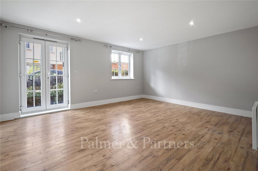 Property photo 2 of 8 Reception Room