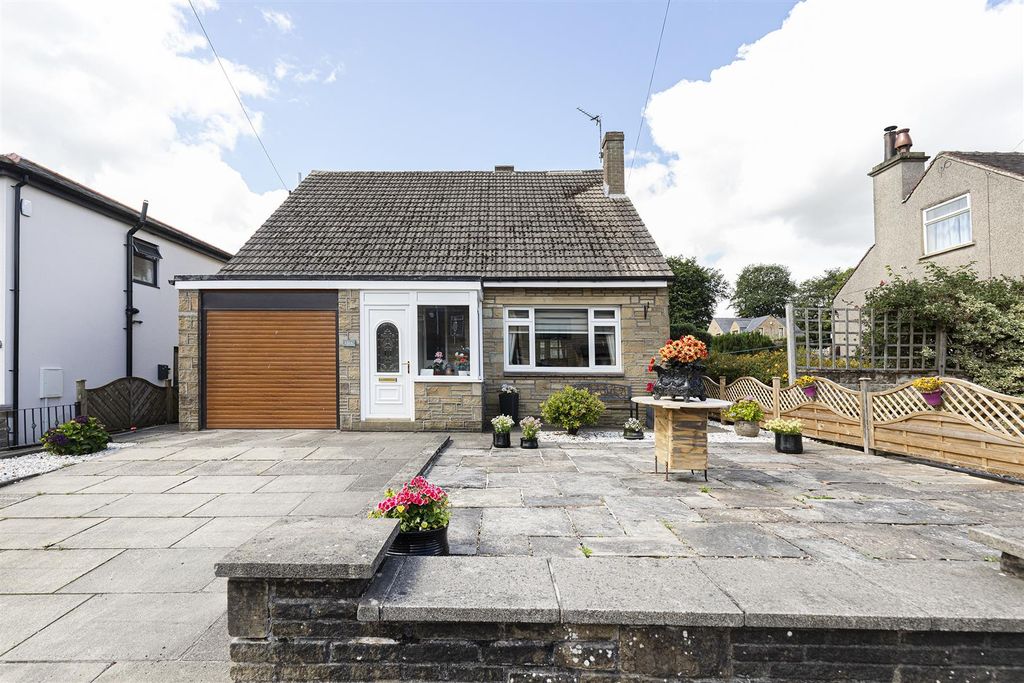 Property photo 1 of 38