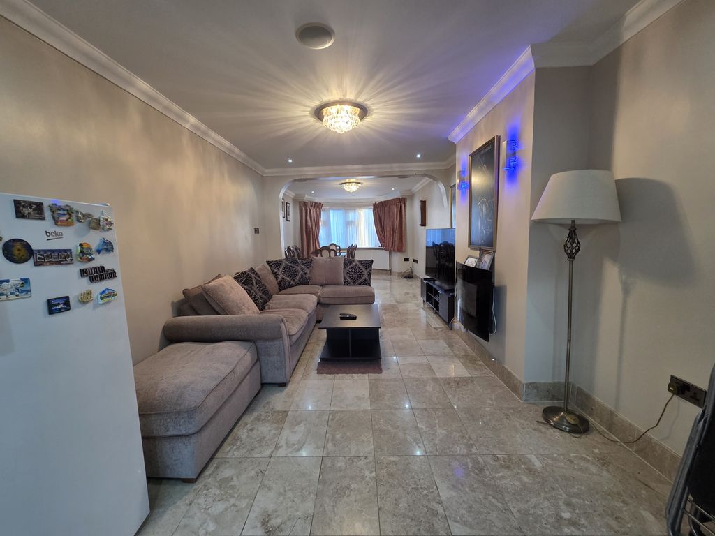 Property photo 3 of 10 Gallery