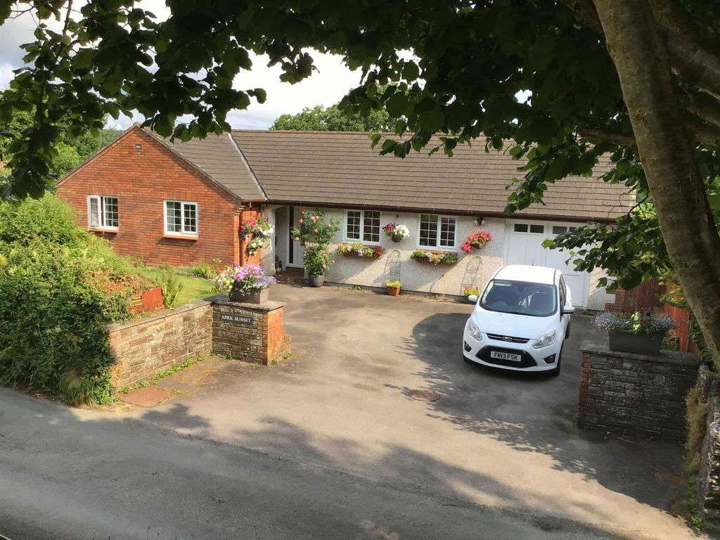 Property photo 1 of 25