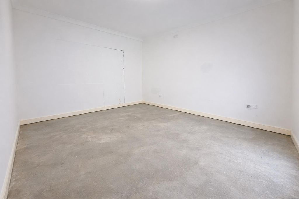 Property photo 3 of 4 d12d80B5-92E4-470B-B2A3-Abd014416655.Png