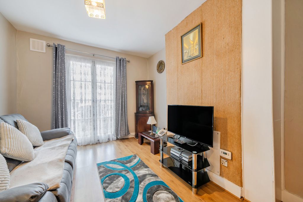 Property photo 3 of 26 1500003-26-6A6c85...