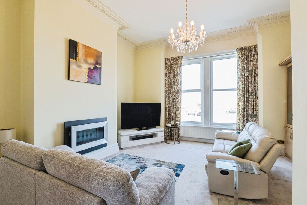 Property photo 3 of 14 Pbox-Img.Jpg