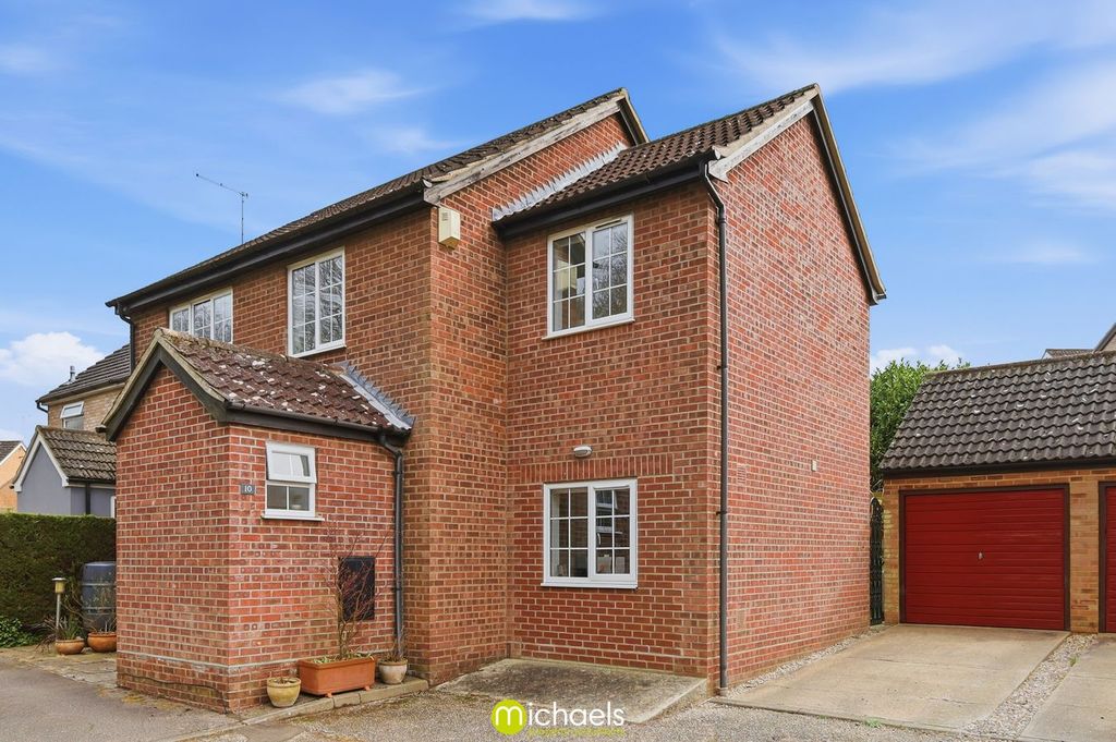 Property photo 1 of 32