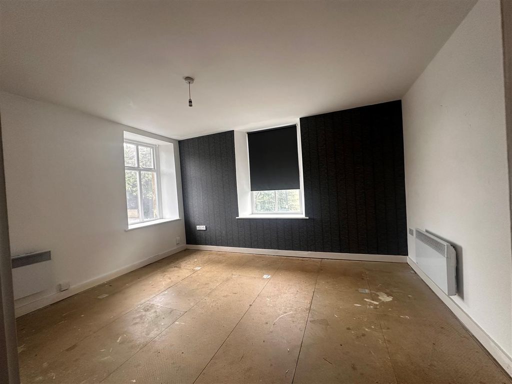 Property photo 2 of 5 114Ew.Jpg