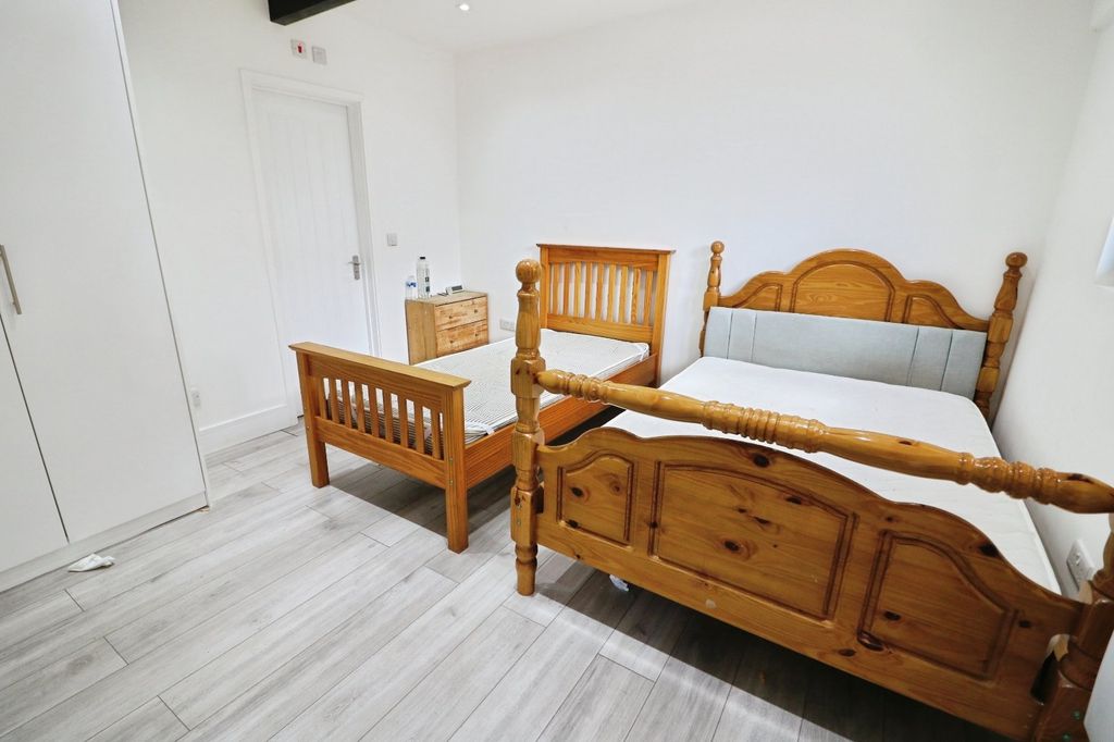 Property photo 2 of 4 Picture No. 05