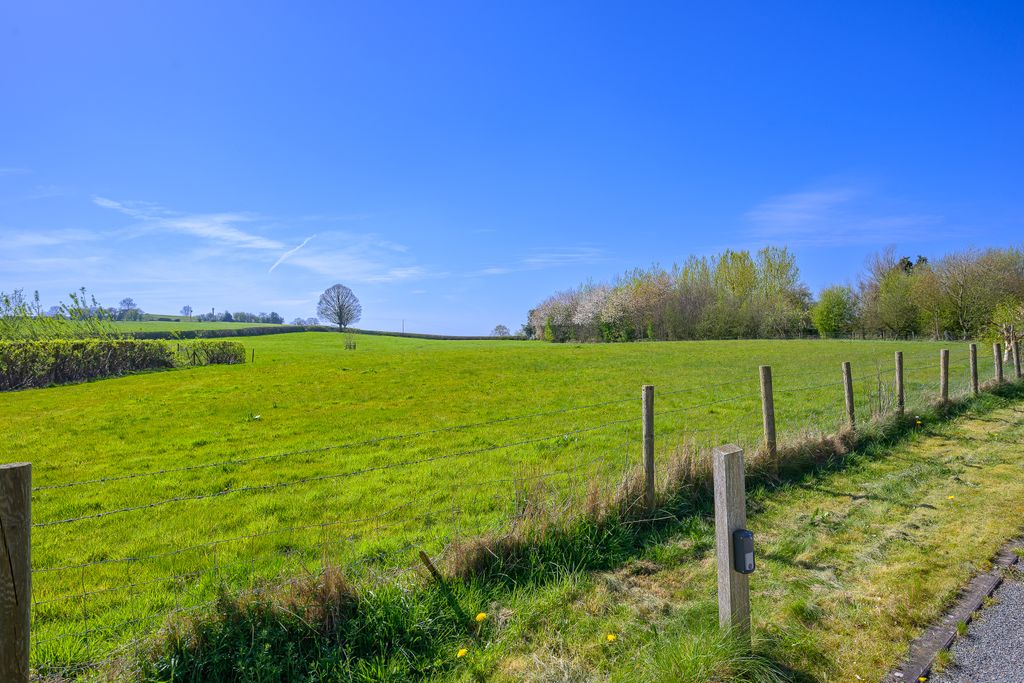 Property photo 2 of 30 Paddock 2