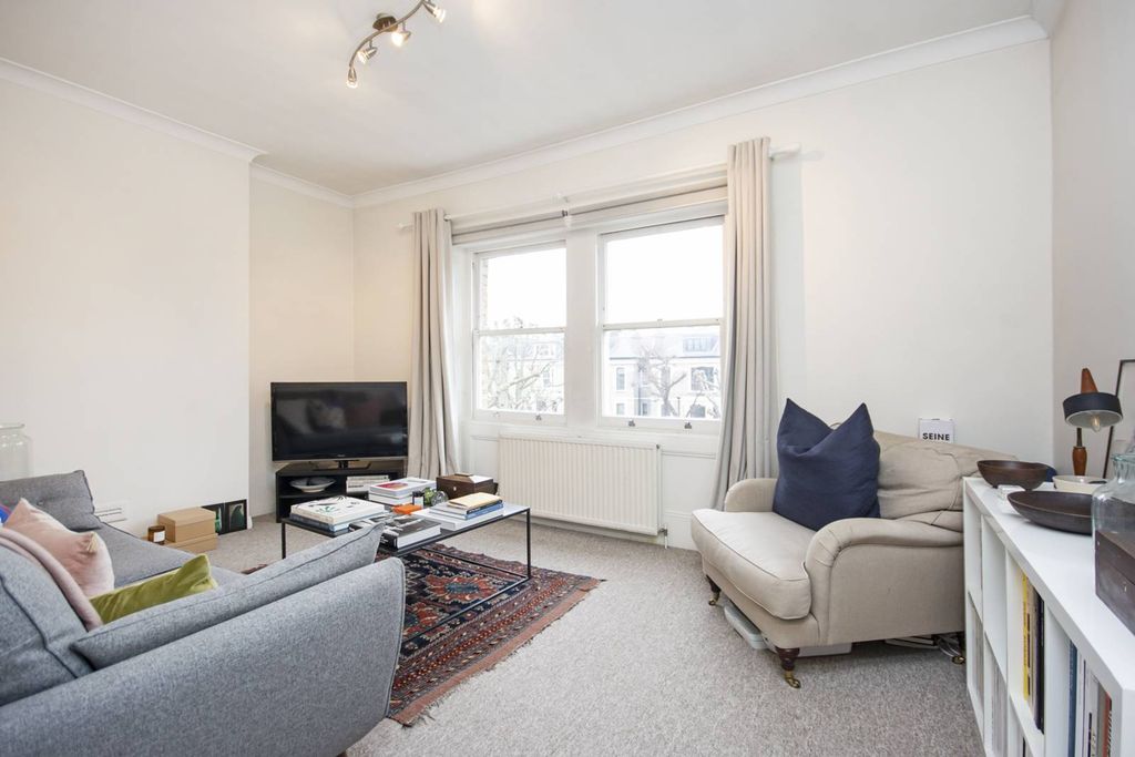 Property photo 2 of 7