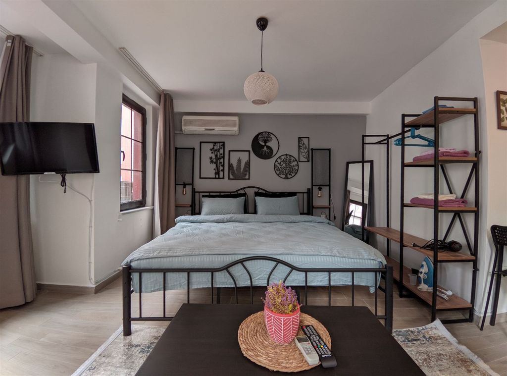 Property photo 3 of 12 Renovated Investment Property In Istanbul For Sale - Great Size Bedroom Area