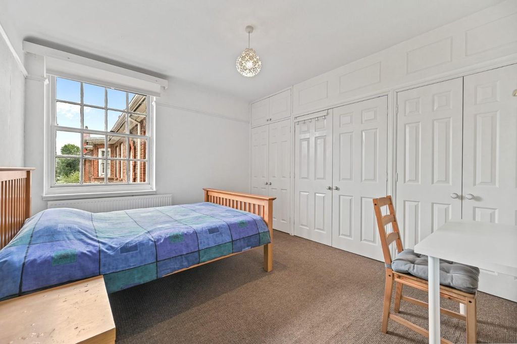 Property photo 1 of 5