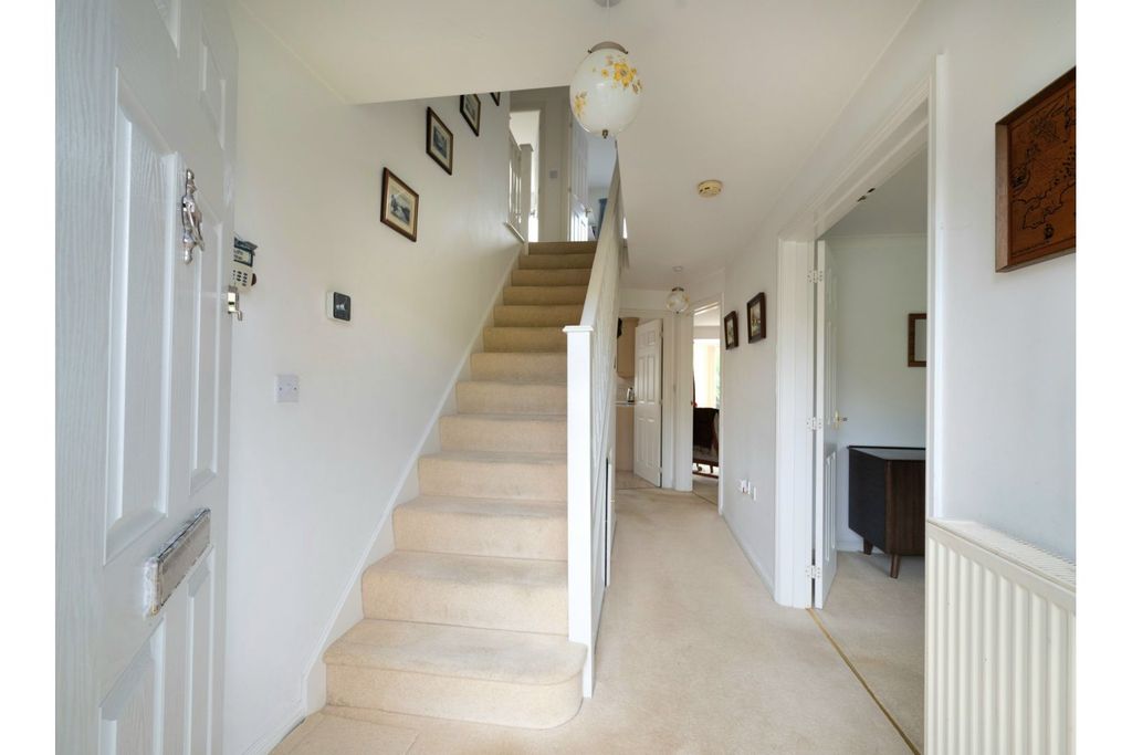Property photo 2 of 29