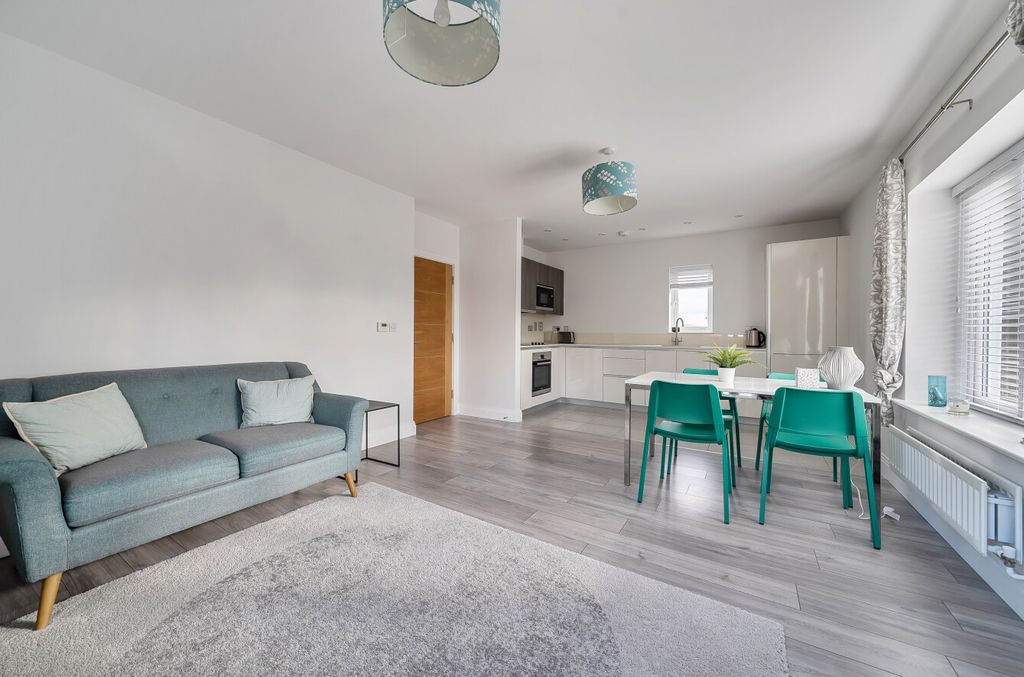 Property photo 2 of 20 1423098-15-69B046...