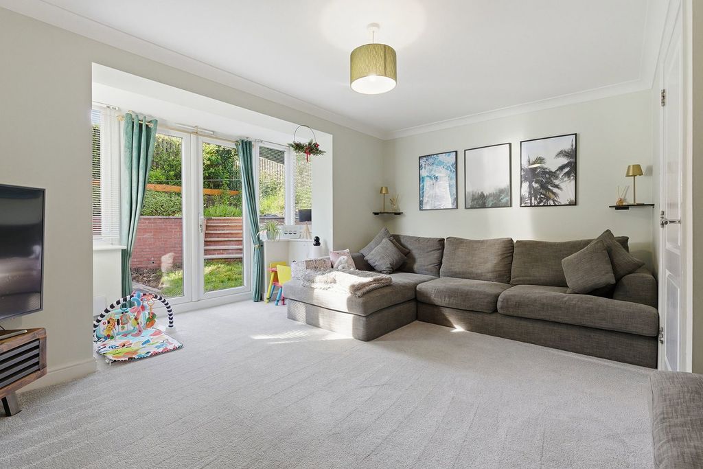 Property photo 2 of 19