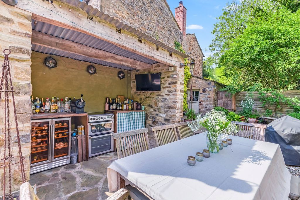 Property photo 3 of 32 Picture 3