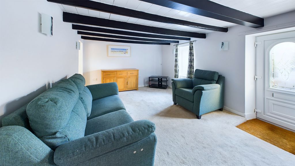 Property photo 2 of 9 Gallery