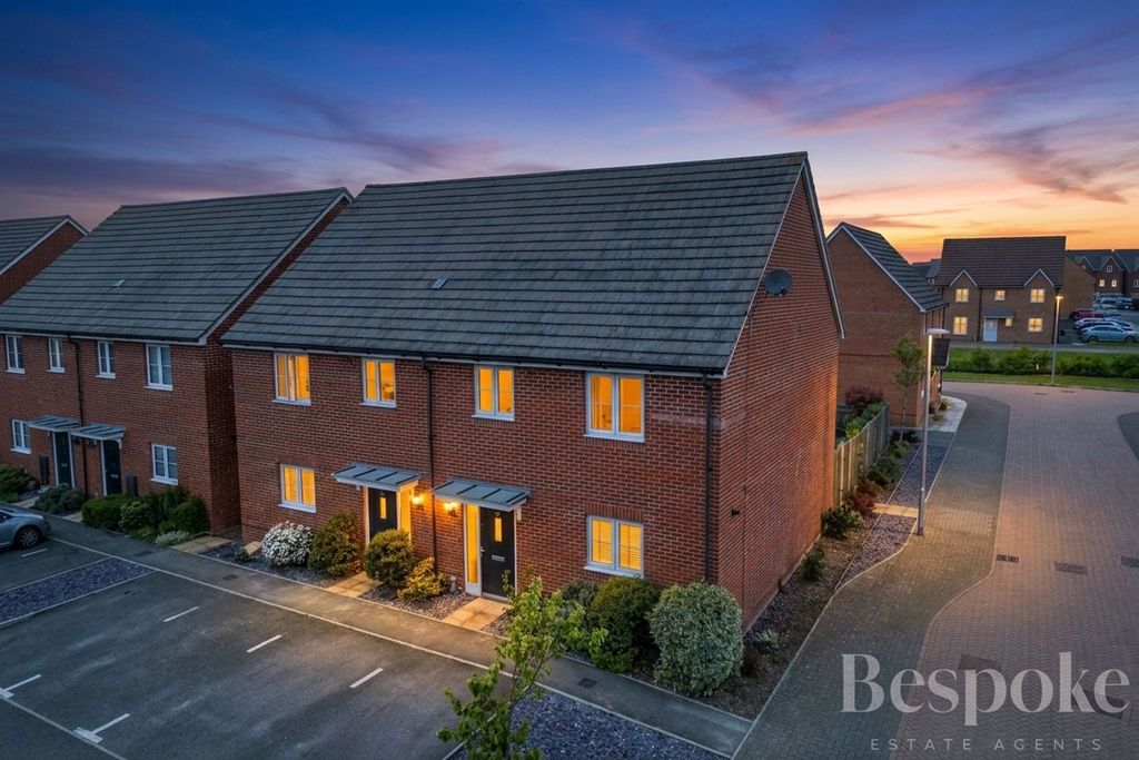 Property photo 3 of 42