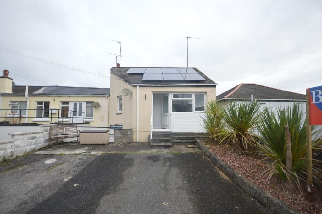 Property photo 1 of 12 Dsc_0011 (Medium).Jpg