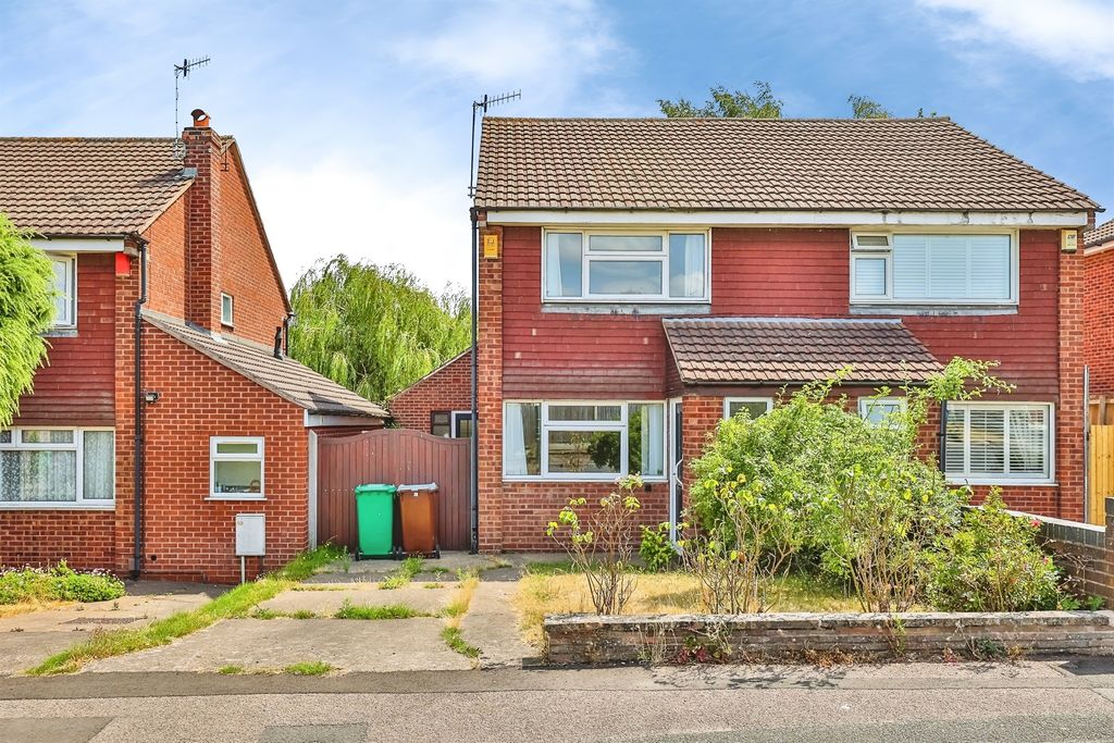 Property photo 2 of 26