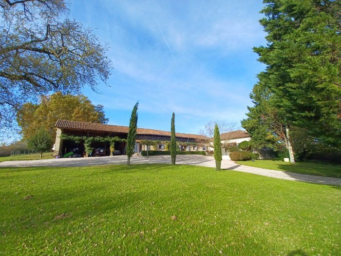 Property photo 1 of 50