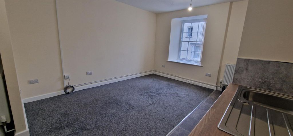 Property photo 3 of 14 20241018_100134_Resized.Jpg