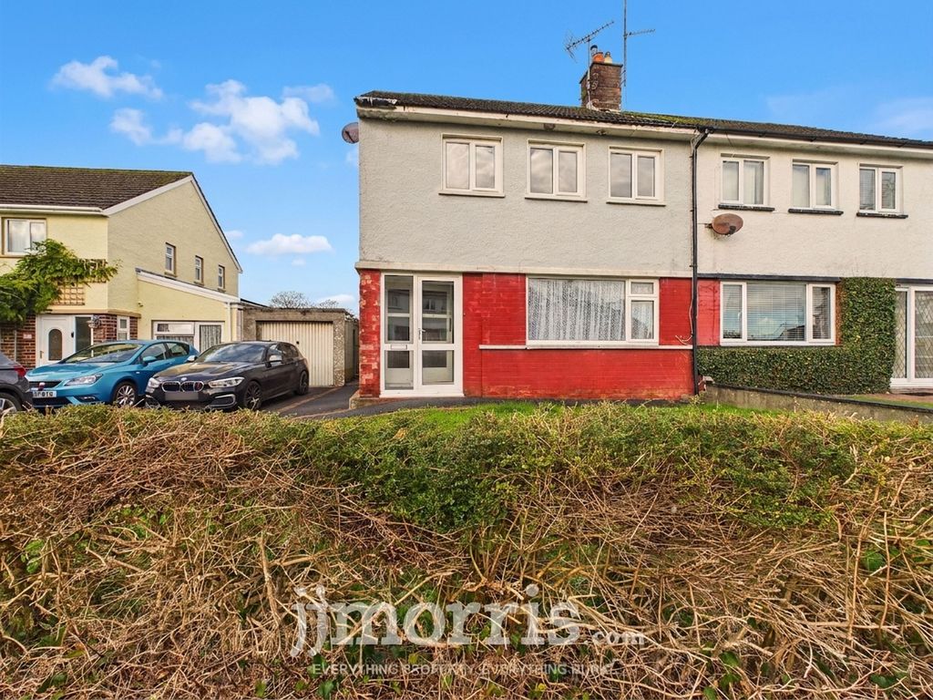 Property photo 1 of 33