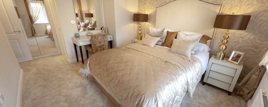 Property photo 3 of 11 Bedroom 1