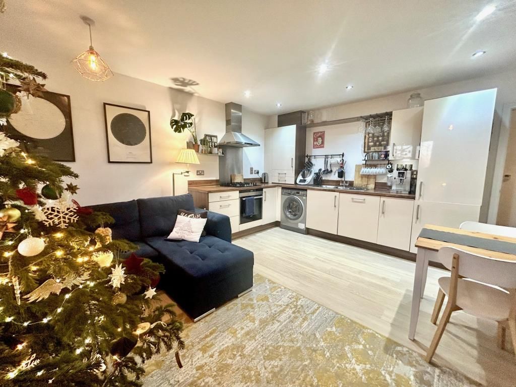 Property photo 1 of 7 Reception