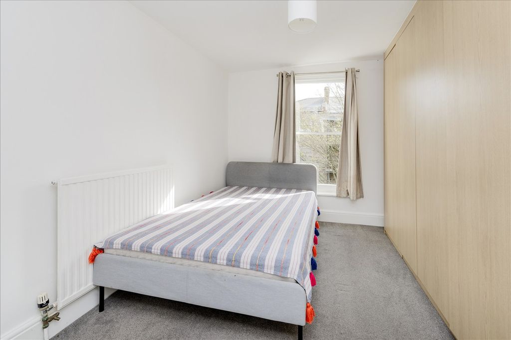 Property photo 3 of 6