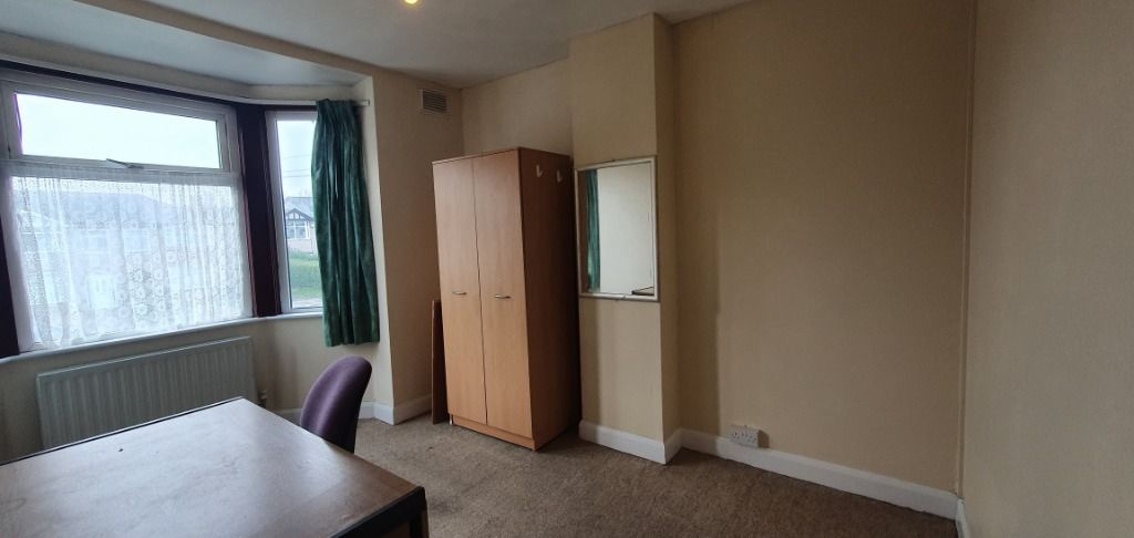 Property photo 1 of 4