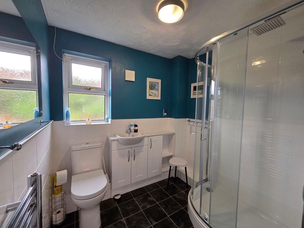 Property photo 3 of 10 Shower Room