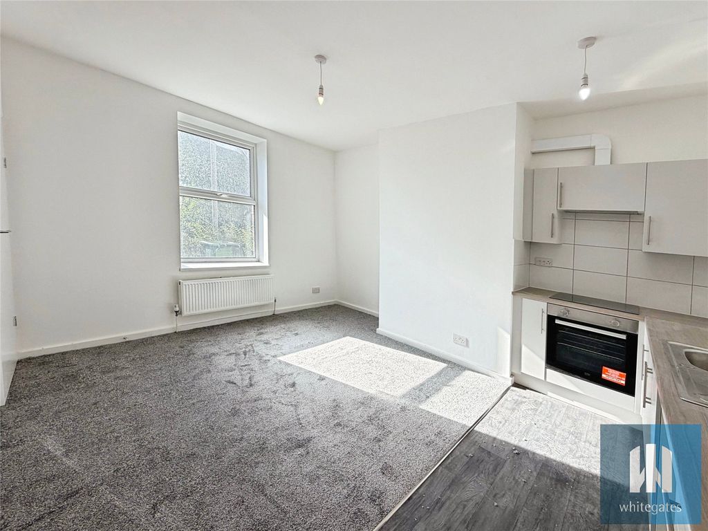 Property photo 3 of 15 Picture No. 28