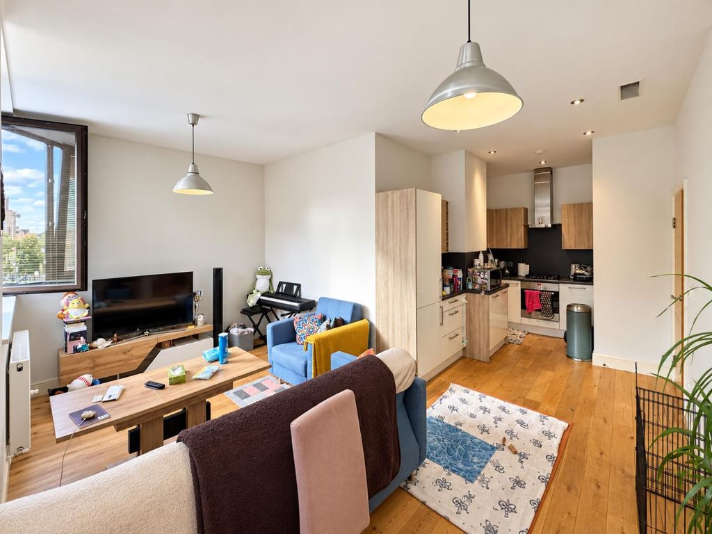 Property photo 2 of 11