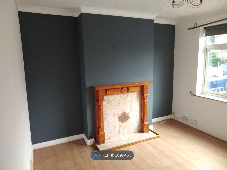Property photo 2 of 8 Lounge