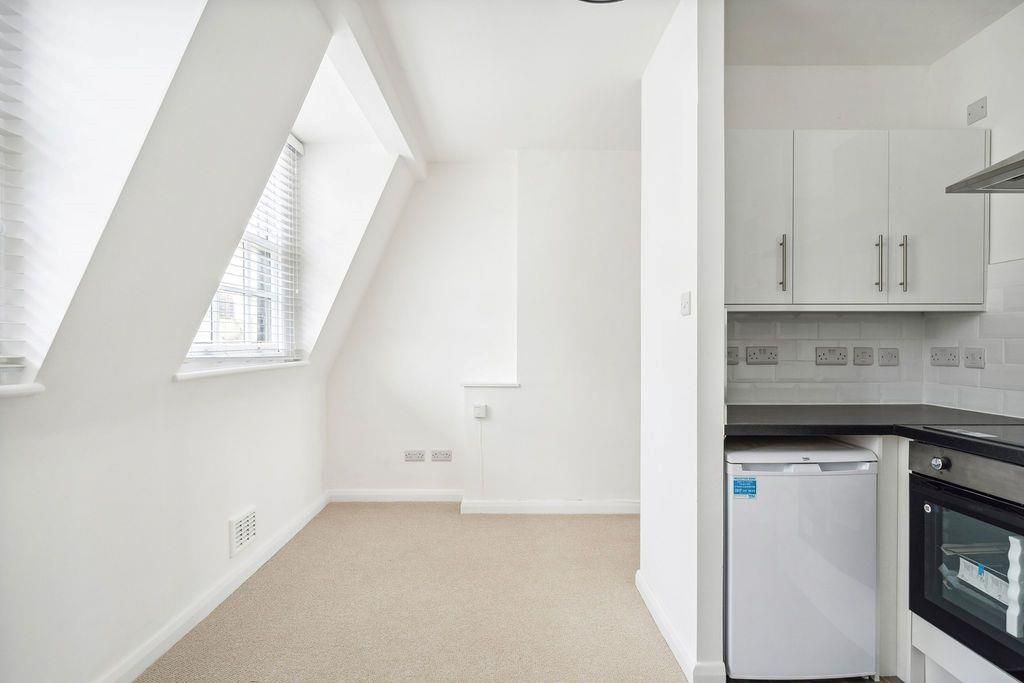 Property photo 3 of 11 Image