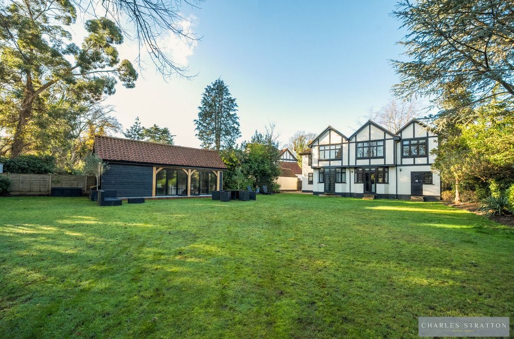 Property photo 2 of 23