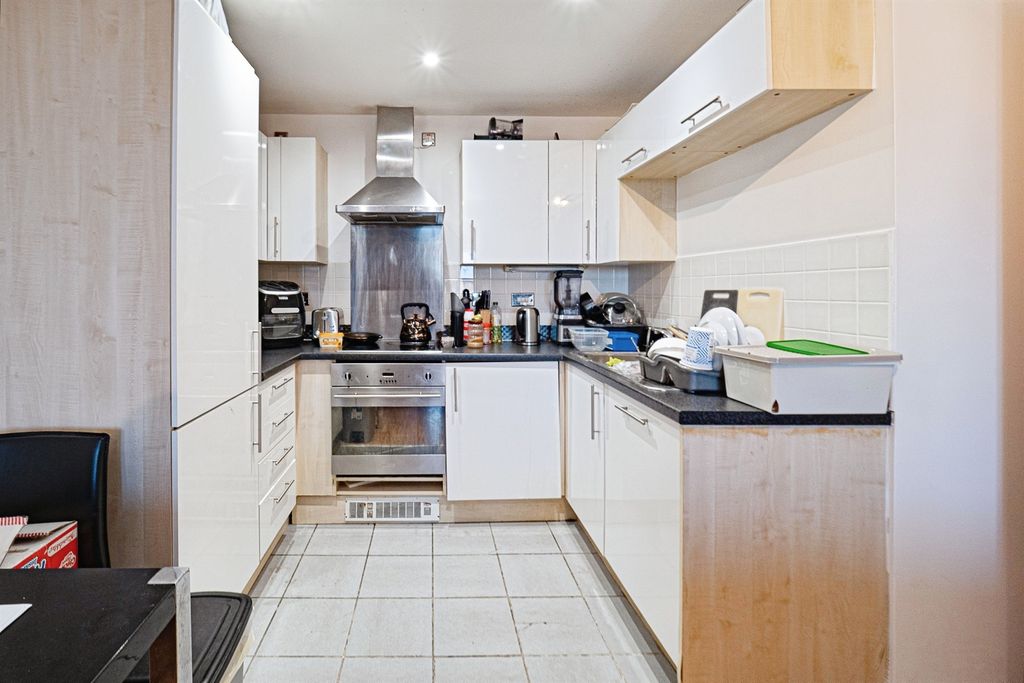 Property photo 3 of 12