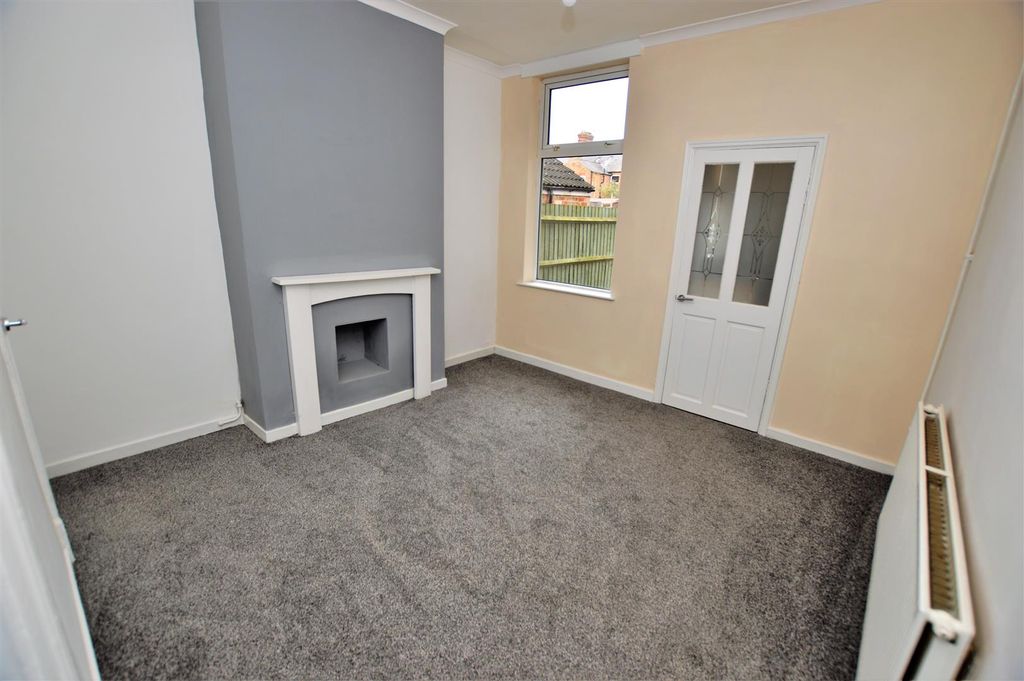 Property photo 3 of 9