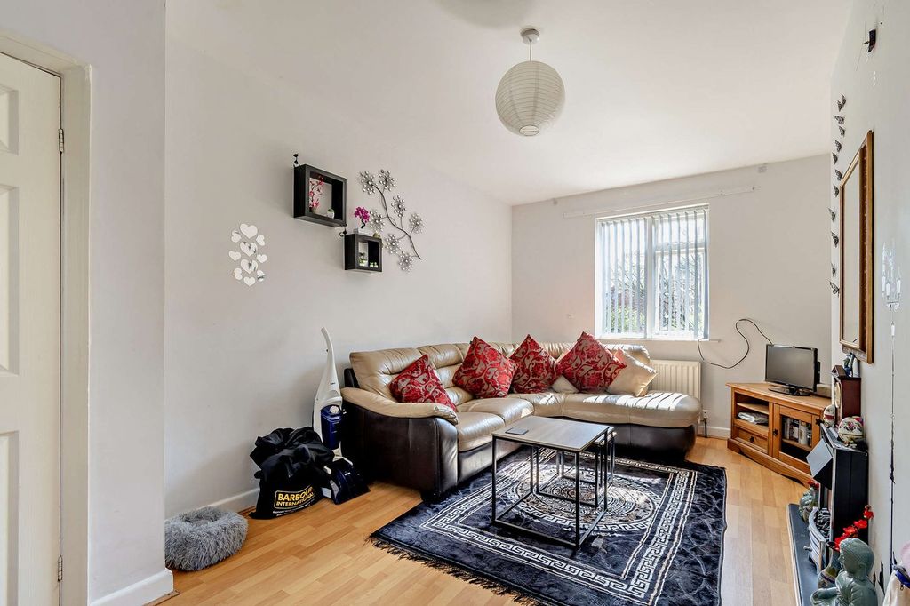 Property photo 3 of 24