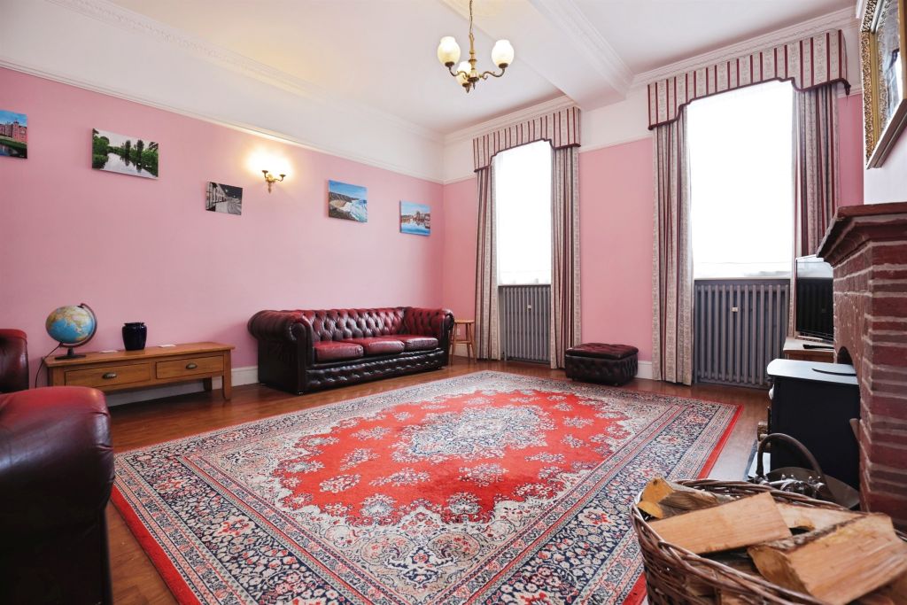 Property photo 3 of 18