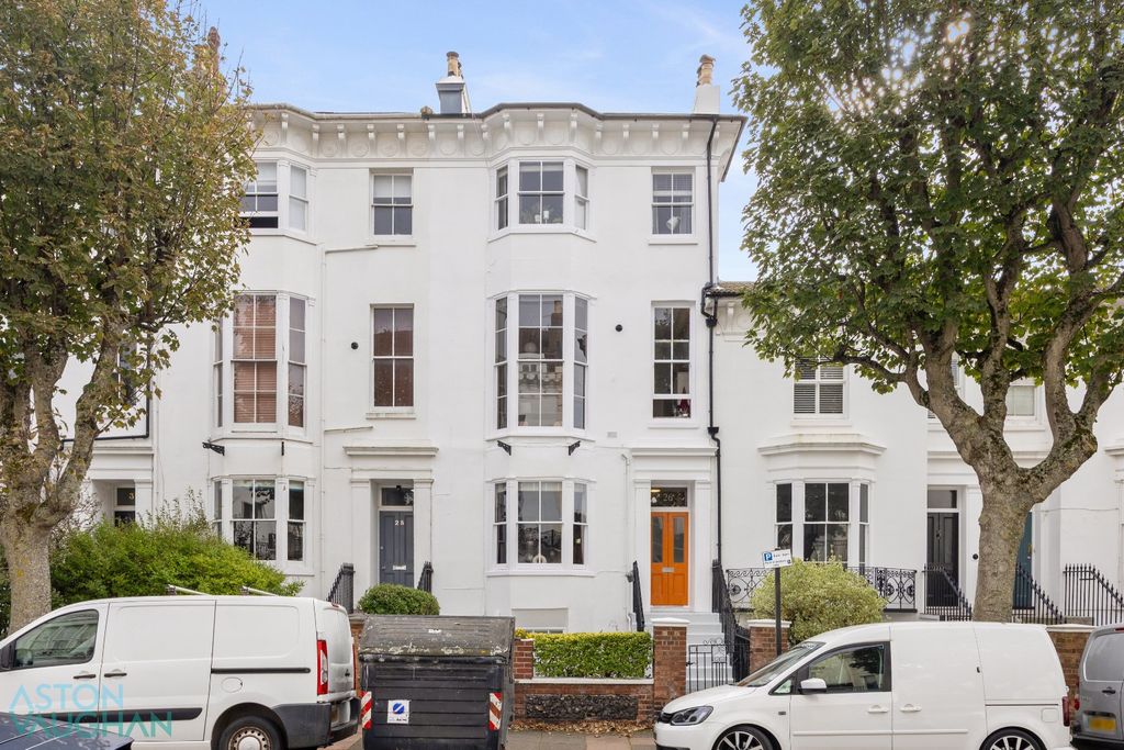 Property photo 1 of 10 4598490