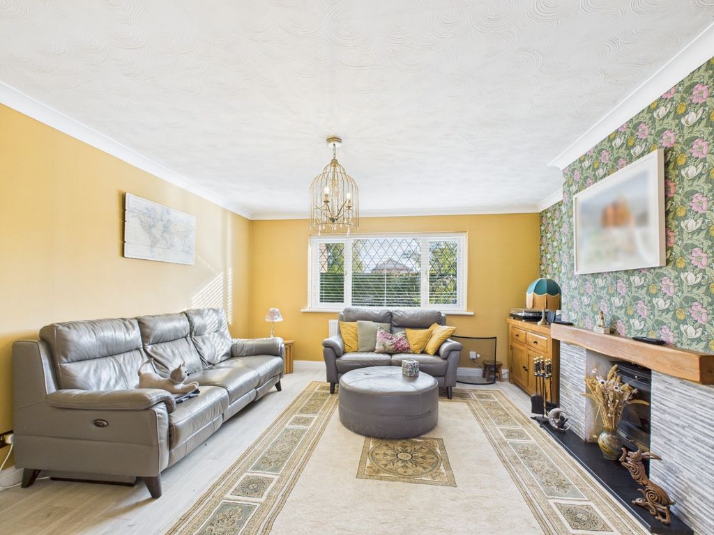 Property photo 2 of 33 4622643