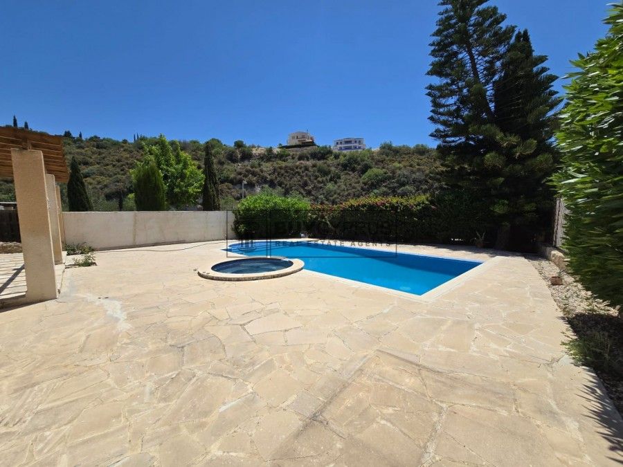 Property photo 3 of 29