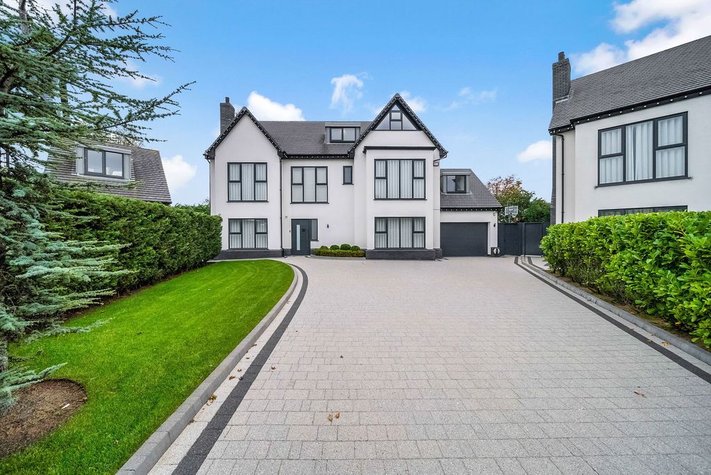 Property photo 1 of 51