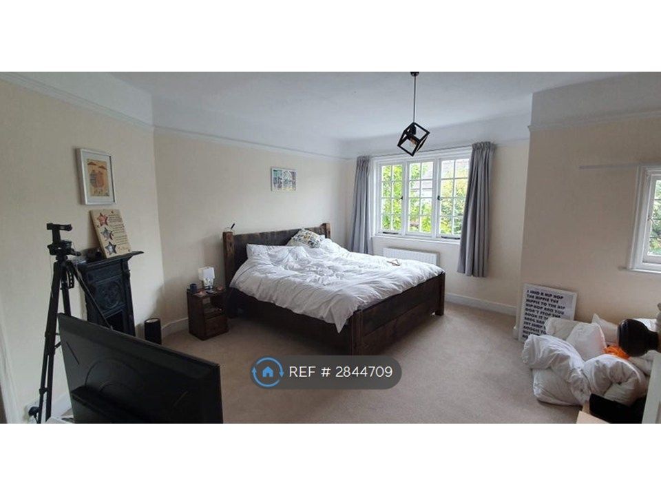 Property photo 1 of 13 Master Bedroom