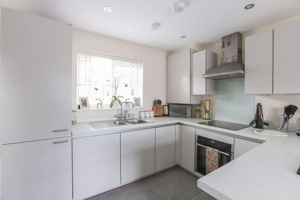 Property photo 2 of 19 Kitchen Diner
