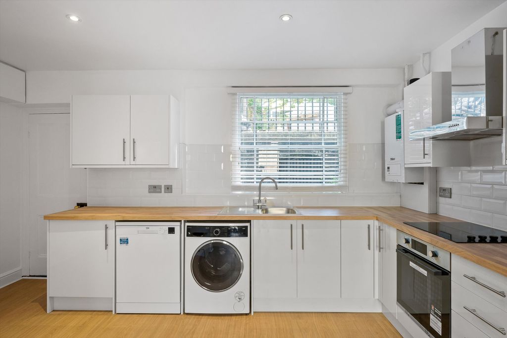 Property photo 2 of 14 Image