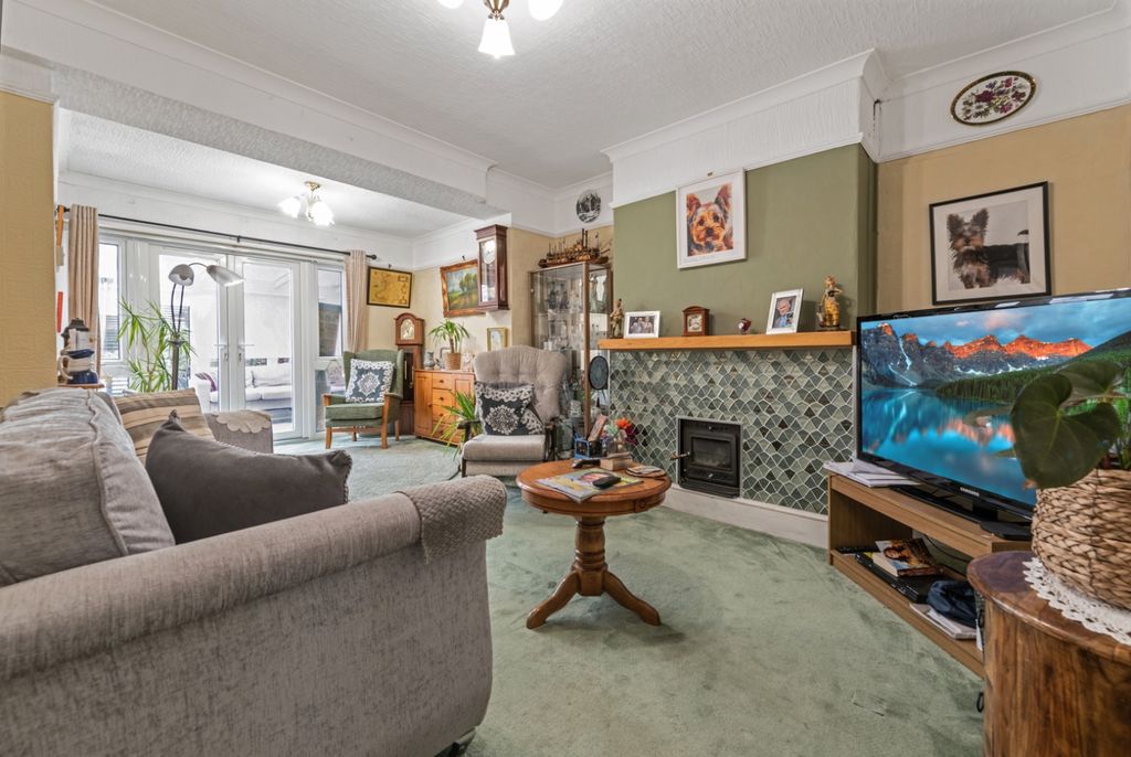 Property photo 3 of 26 4512777