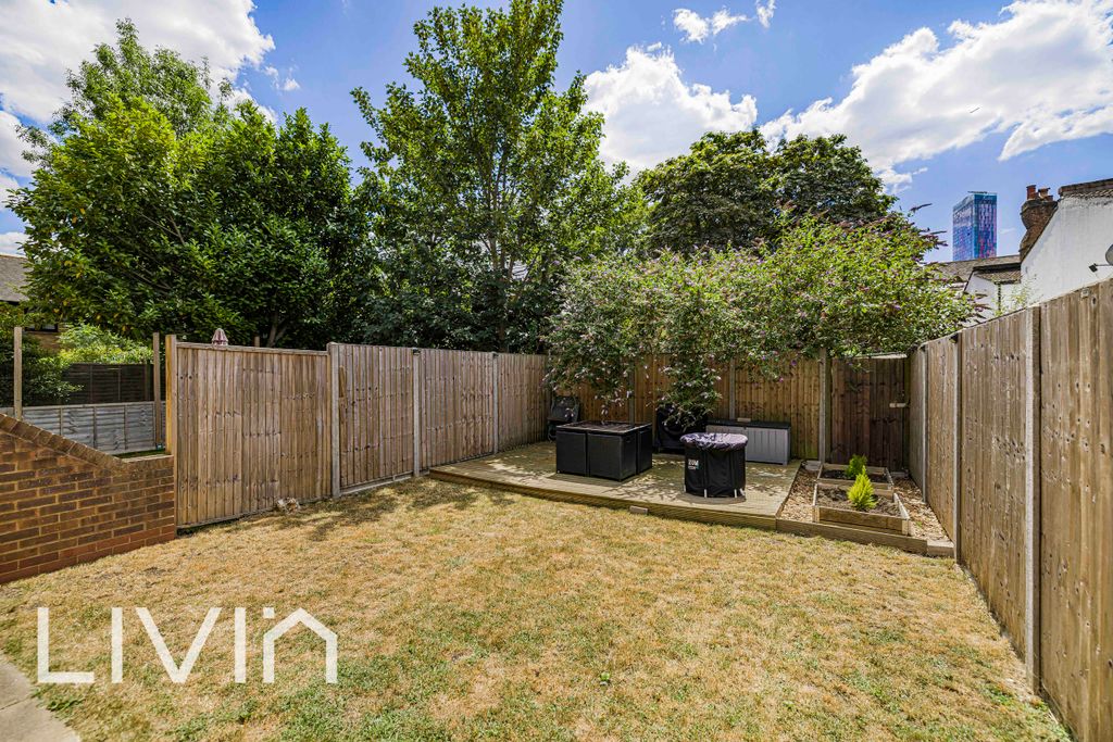 Property photo 2 of 13 120A6029