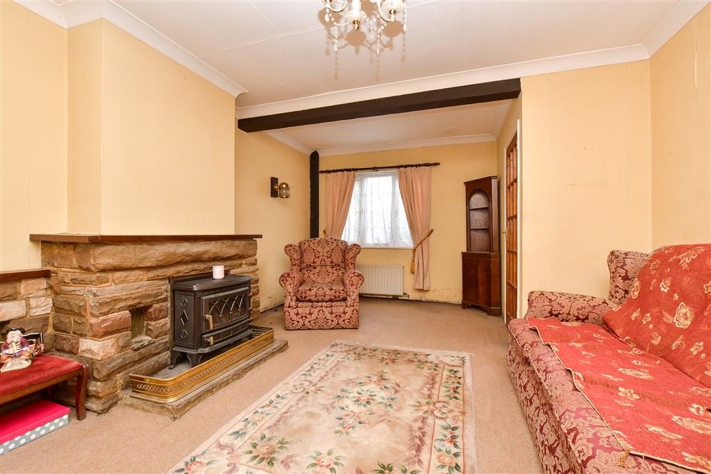 Property photo 3 of 11 Lounge