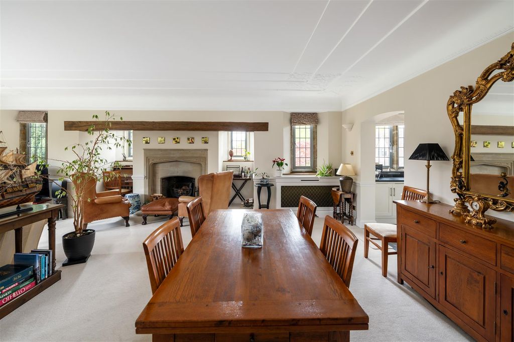 Additional image 14 of 2 bed flat for saleStuart Way, East Grinstead RH19